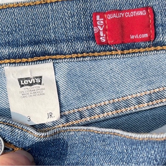 Levi jean shorts size 3 w27 - Picture 5 of 5